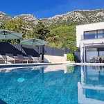 빌라 Luxury San Rocco Desne