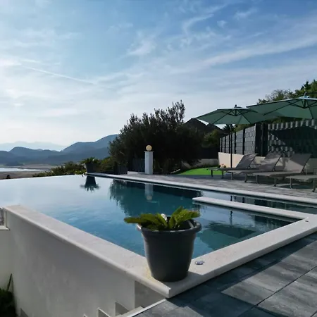 Luxury San Rocco Desne