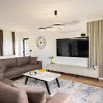 Luxury San Rocco فيلة Desne