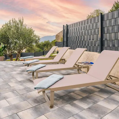 Luxury San Rocco Villa Desne