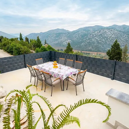 Luxury San Rocco Villa *